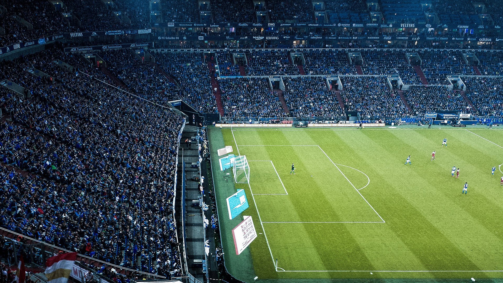 kaiyun网站-英超再现奇迹：逆境中迸发出神奇！，英超逆转夺冠